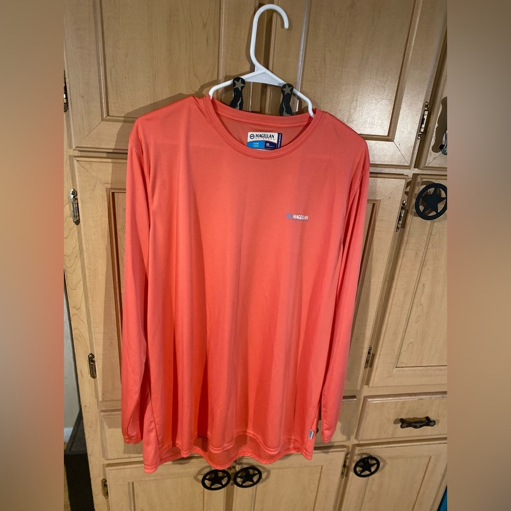 Magellan Fishing Gear- never worn